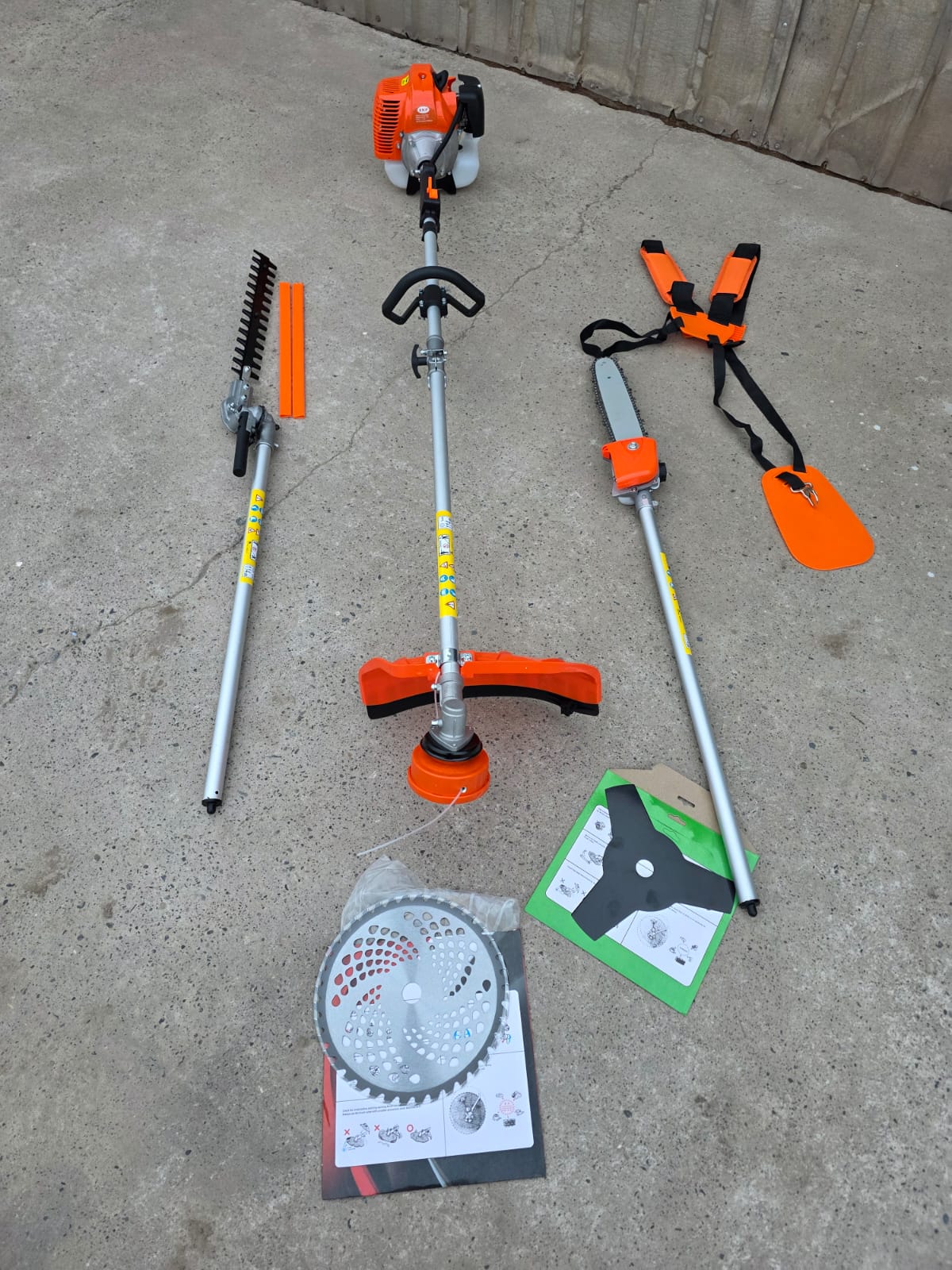 Desbrozadora Multifuncional 7 en 1 de Herramientas Aconcagua